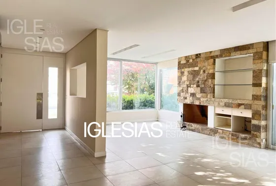 Casa En Venta De 4 Dormitorios En Barrio Los Sauces, Nordelta