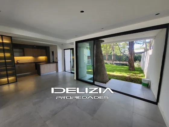 Venta De Casa  En Parque Leloir  Barrio Cerrado