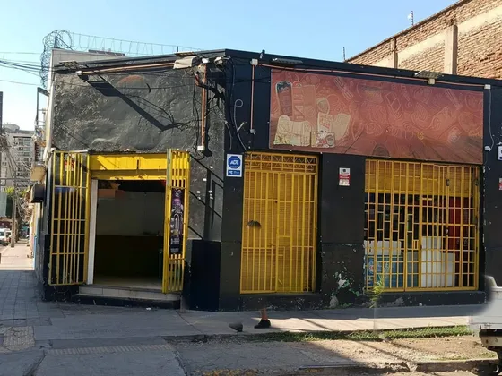 Local Comercial Esquina En Independencia Anibal Pinto