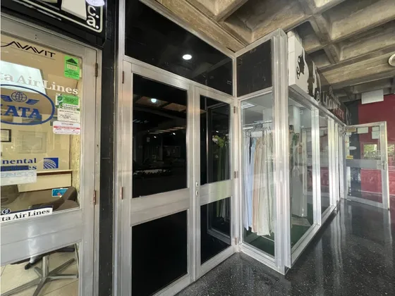 Se Alquila Local Comercial 10m² 1b Santa Rosa De Lima 