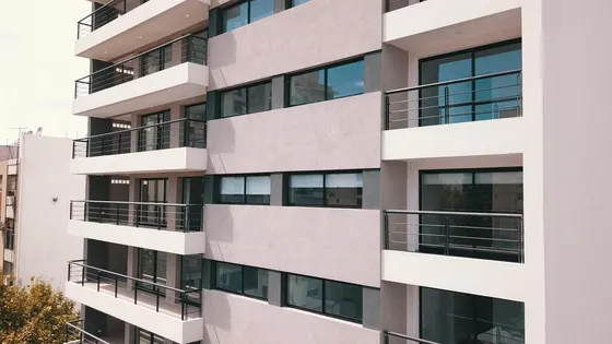 Departamento 4 Ambientes En  Avellaneda Centro Con Balcon Parrilla