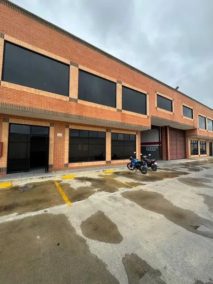 Galpón En Alquiler En San Diego Zona Industrial Castillito, 1.000m2, Excelente Ubicación, Luz Trifásica, Vigilancia, Agua De Pozo (mer)