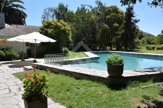 Casa En Venta De 4 Dorm. En San Bernardo