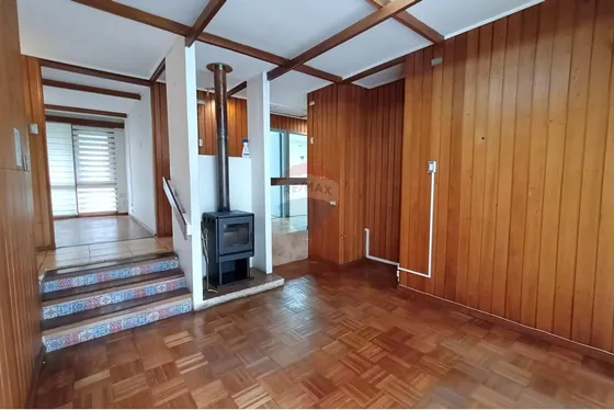 Se Arrienda Casa En Isla Teja, Excelente Barrio