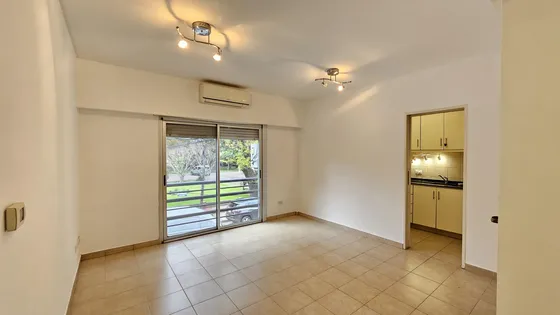 Departamento En Alquiler Dos Ambientes Y Cochera En Acassuso