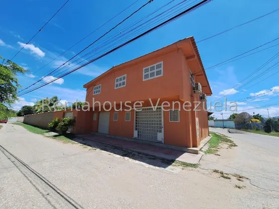 Estefani Salon Vende Casa Con Amplio Terreno Cabudare-lara-25-6094