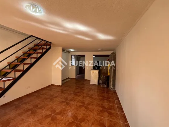 Casa En Venta De 2 Dorm. En Puente Alto