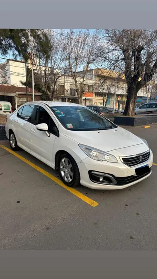 Peugeot 408 2.0 Allure 143cv