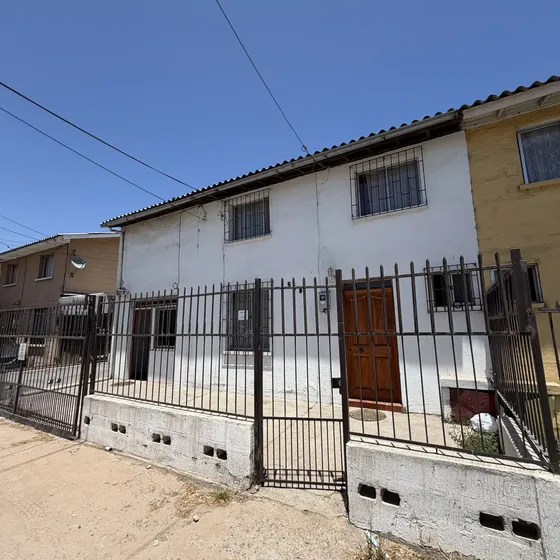 Se Vende Casa Comercial En Calle Alessandri, Coquimbo