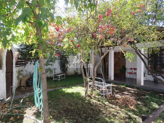 Casa En Venta De 2 Dorm. En Talca (36072)