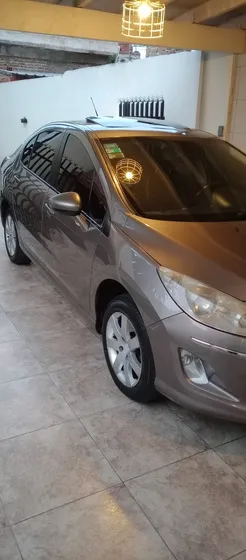 Peugeot 408 1.6 Allure Plus Nav Hdi 115cv