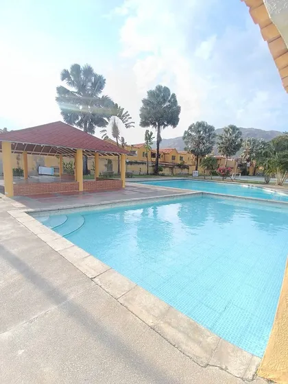 Amoblado Y Con Financiamiento Townhouse En San Diego Do25352