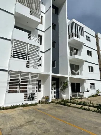 Rento Apartamento En Residencial Cerrado A Solo Tres Minutos De La Playa En La Romana