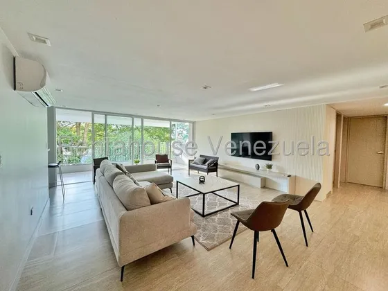 Solo Lleva Tus Maletas - Apartamento Remodelado Y Equipado En Altamira - Julio Morales Rah