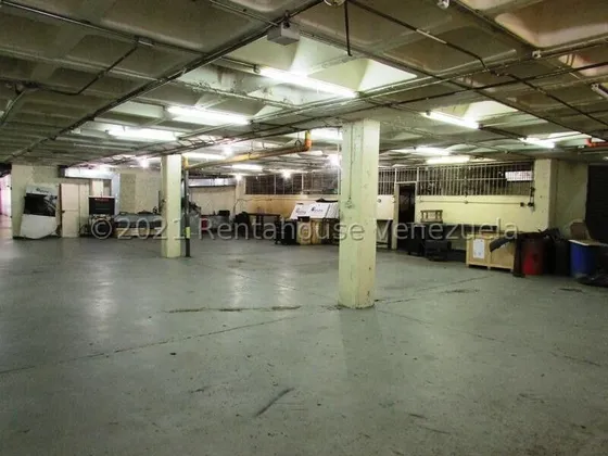 Ana Torres. Semi Sótano En Venta 23-13521 En Los Ruices