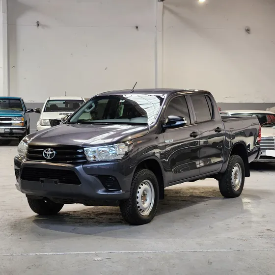 Toyota Hilux 2.7 D.cab. Dx