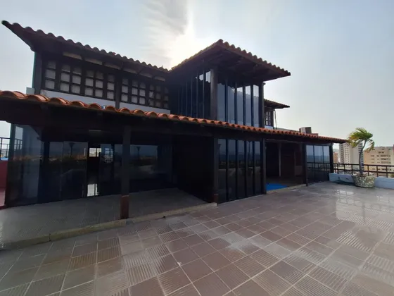 Hermoso Penthouse