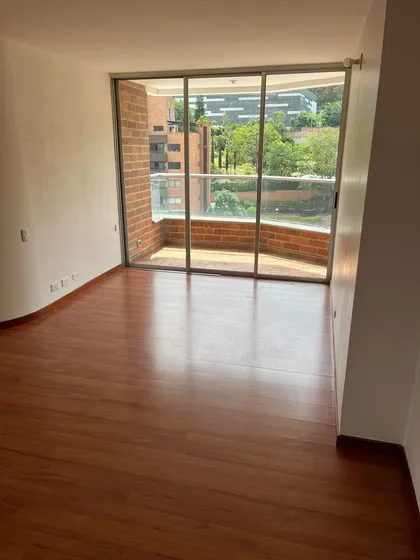 Apartamento En Venta En Los Balsos. Cod V12862