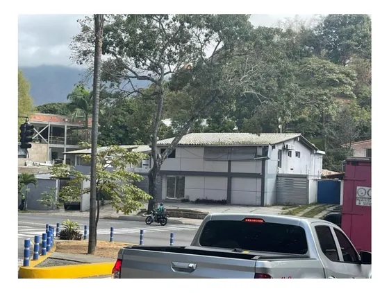 Vendo Casa Comercial 679m2 Chuao