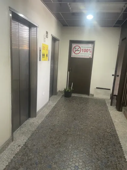 Oficina En Venta, Av Diaz Moreno Con Av Bolivar Norte, Mezzanina,60mts, 4 Cubiculo