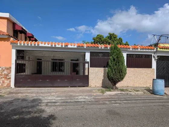 Vendo Casa En Altos De Arroyo Hondo