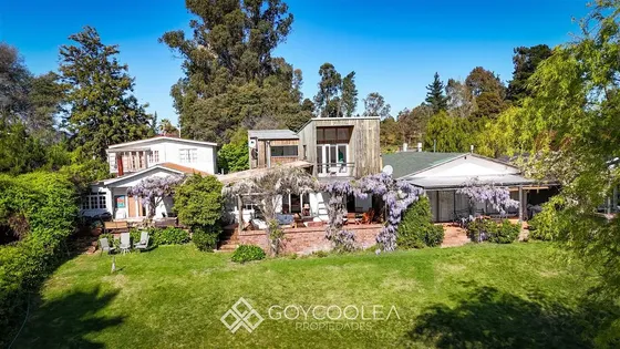 Casa En Venta De 5 Dorm. En Las Cabras
