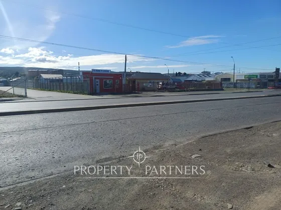Propiedad Con Gran Terreno En Venta, Avenida Frei...