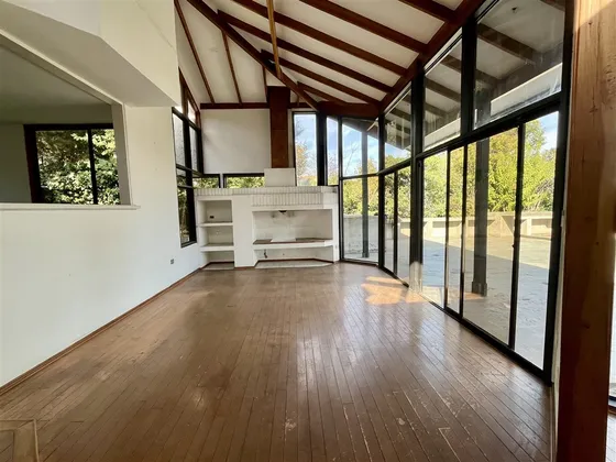 Casa En Venta De 4 Dorm. En Lo Barnechea