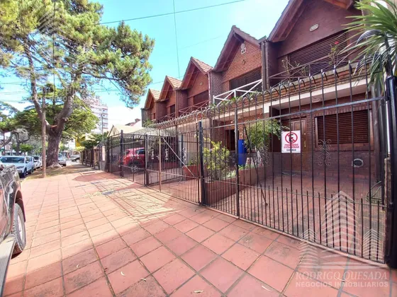 Duplex A Tan Solo 200 Metros Del Mar C/cochera Y Patio!!!