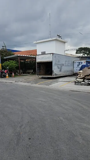 Baú De Alumínio Comp. 8.50 Metros