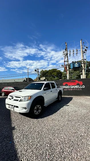 Toyota Hilux 3.0 Tdi Srv Cab Doble 4x2 (2009)