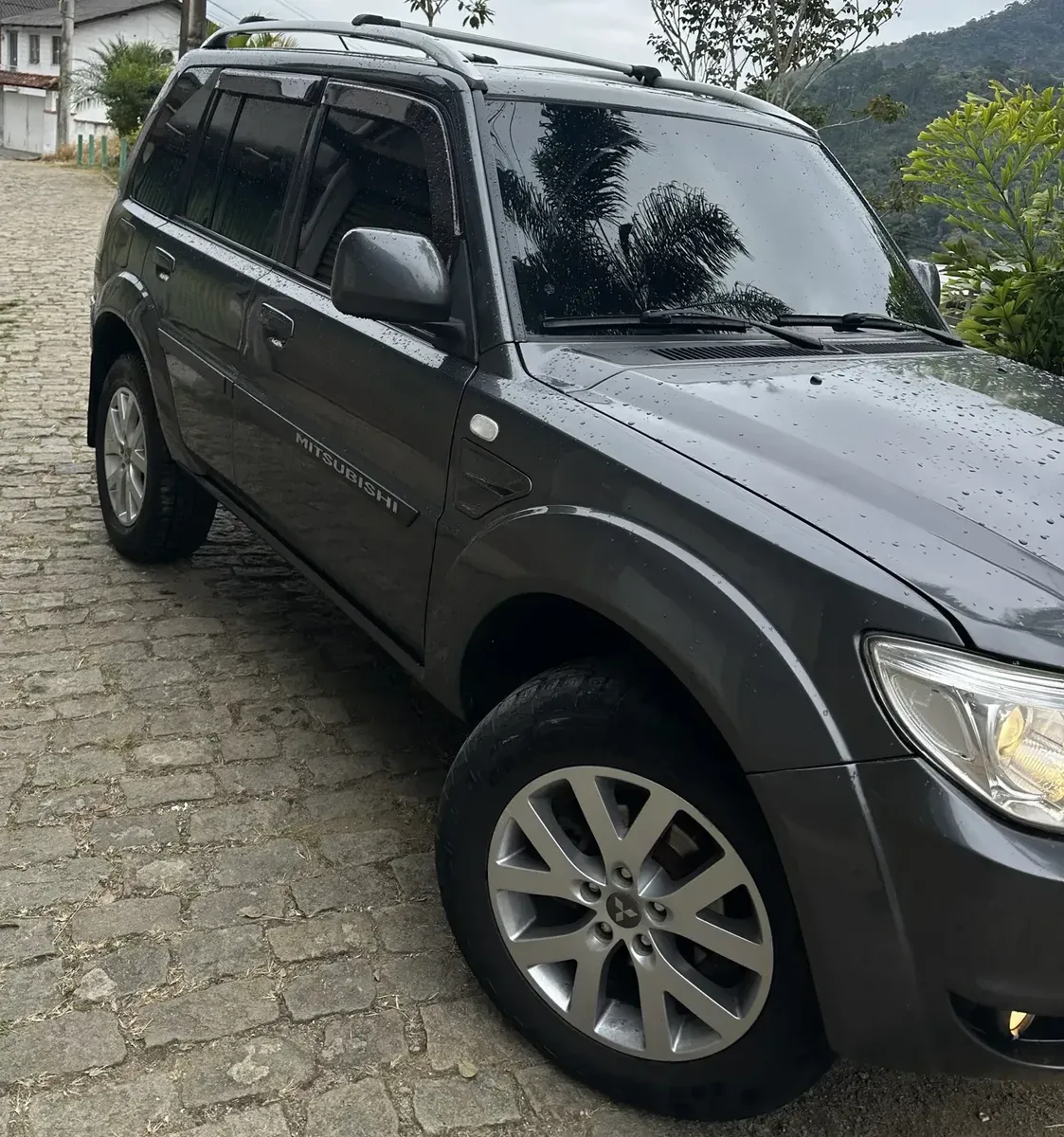 Mitsubishi Pajero Tr4 2010 2.0 Flex Aut. 5p Mitsubishi Pajero Tr4 2010 2.0 Flex Aut. 5p