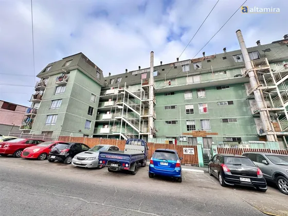 Departamento En Venta De 2 Dorm. En Iquique