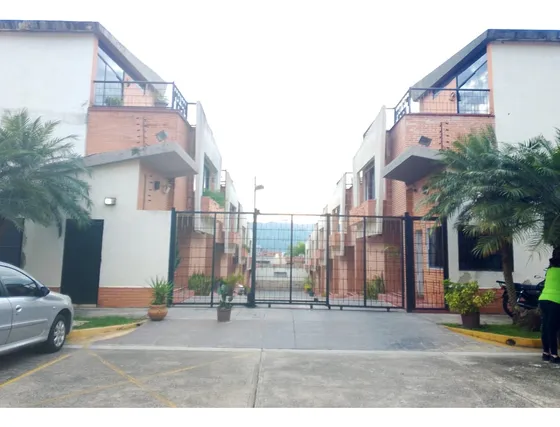 Grey Zuloaga Y Javier Philip Casa En Venta Conjunto Residencial Mochima Urbanizacion Mañongo Naguanagua Carabobo Venezuela