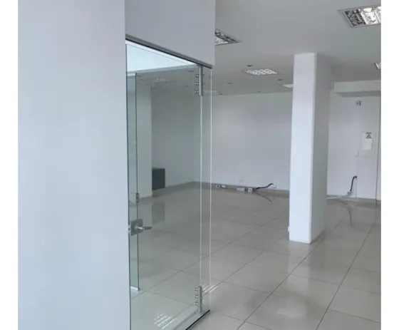 Oficina 82 M2 En Arriendo, Chico Norte