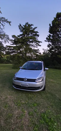 Volkswagen Suran 1.6 Imotion Highline 11c