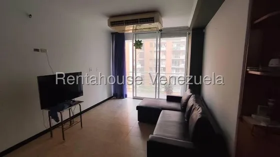 Rf Apartamento En Venta En Boleita Norte Remodelado Edificio Con Piscina, Seguridad Privada Y Caminerias Muy Buena Oportunidad Agenda Tu Visita