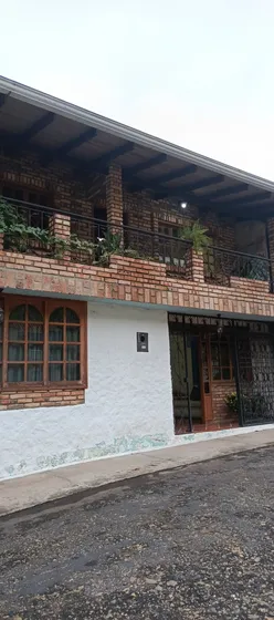 Venta De Casa Con 2 Apartamentos - Cordero - Bella Vista