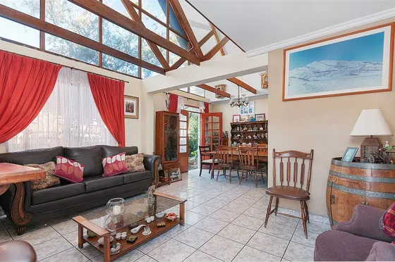 Casa En Venta De 5 Dorm .ideal Para Remodelar, En Las Condes