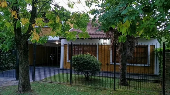 Venta De Casa En Barrio Bonanza - Pilar