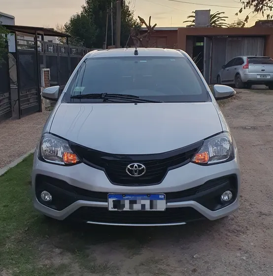 Toyota Etios Xls Mt Full