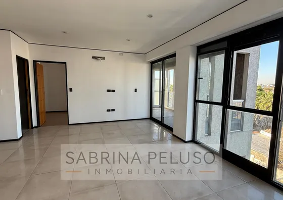 Departamento 2 Y 3 Ambientes En Moreno Centro Sobre Yrigoyen