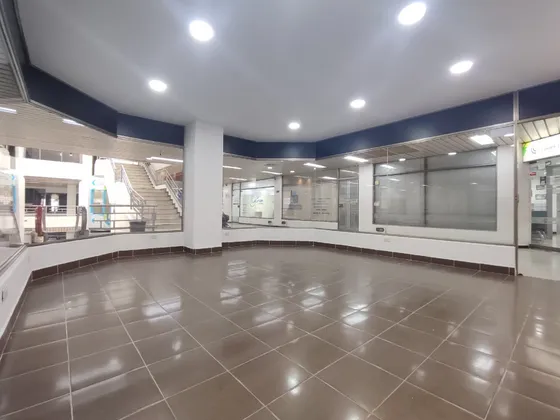 Local En Arriendo En Centro. Cod A29982