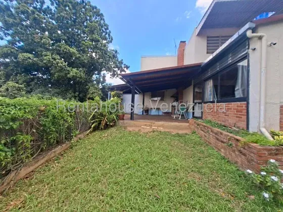 Tg Casa En Venta En Urb. Horizonte, En Calle Cerrada, Excelente Inversión 27-2810
