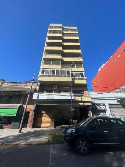 Venta Departamento 5 Ambientes Con Cochera Rebajado! Caseros