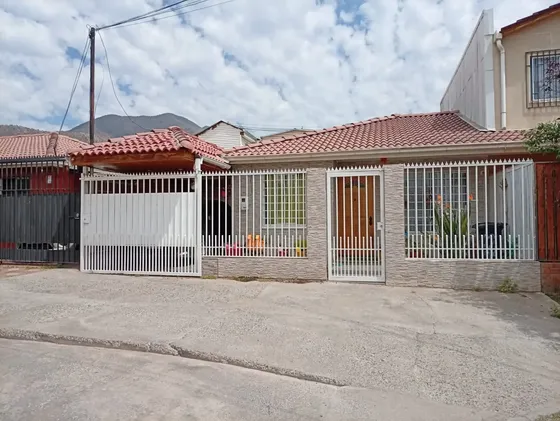Se Vende Hermosa Casa Ubicada En Larapinta Lampa