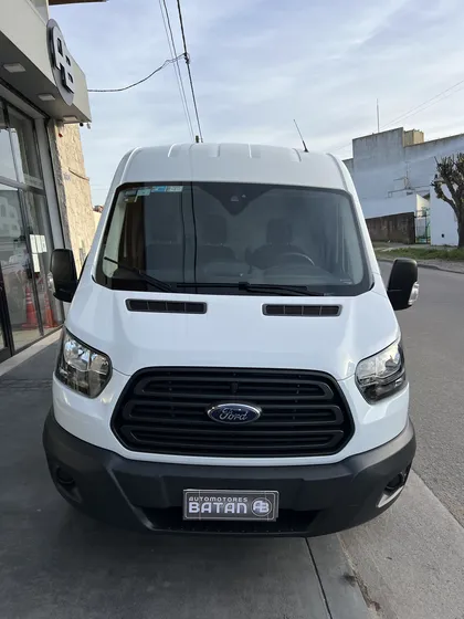 Ford Transit 2.2 Furgon Mediano 350m