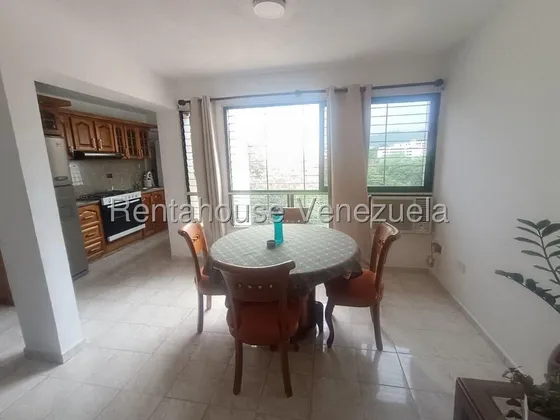 Hermoso Apartamento Totalmente Amoblado Con Fabulosa Vista Y Bellas Áreas Sociales, Cocina Moderna Con Tope De Granito, Dos Comodas Habitaciones Con Closet, Y Listo Para Habitar 