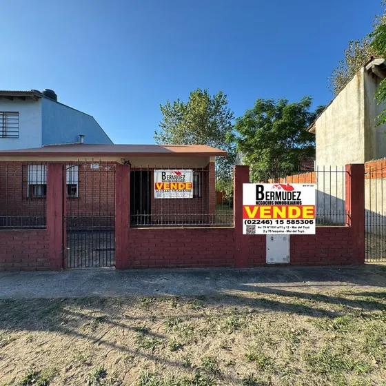 Venta En Block 2 Casas Sobre Lote  Calle 53 Entre 5 Y 6 Mar Del Tuyu