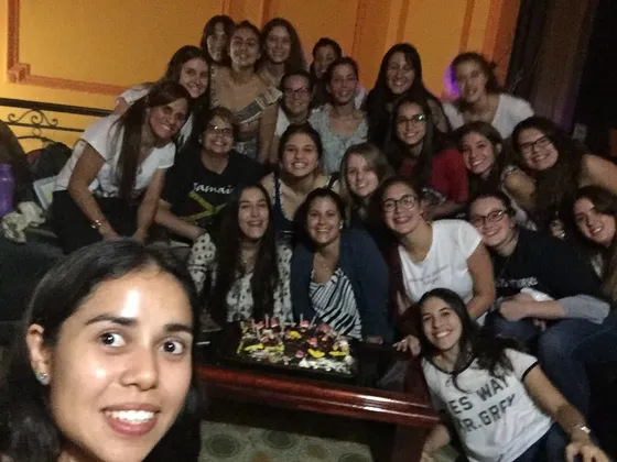 Residencia Estudiantil Femenina A Mts De Medicina Y Química 